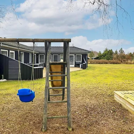 Holiday home Cxi Hals